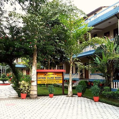 Chitwan Village Resort Саураха Экстерьер фото